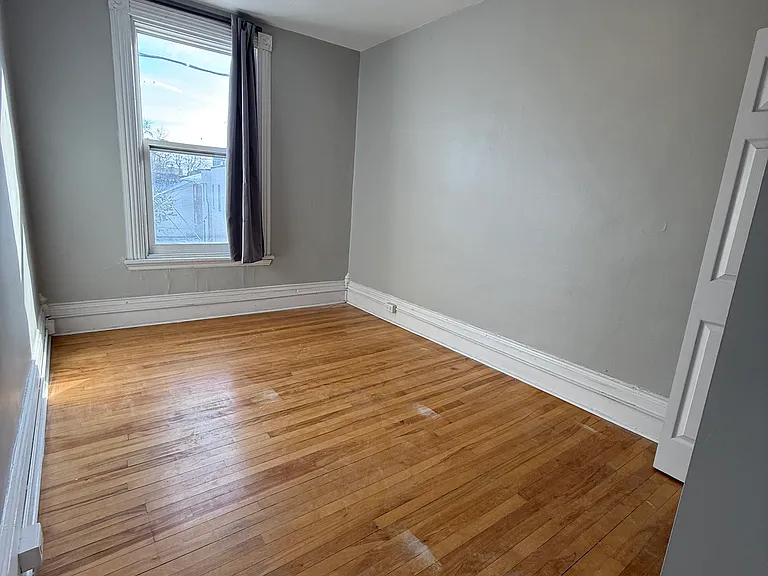 337 James St #1 — Photo 8