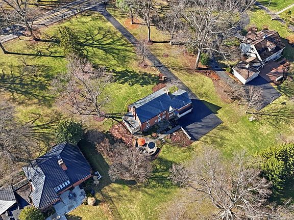 3rd image of 2606 Section Rd