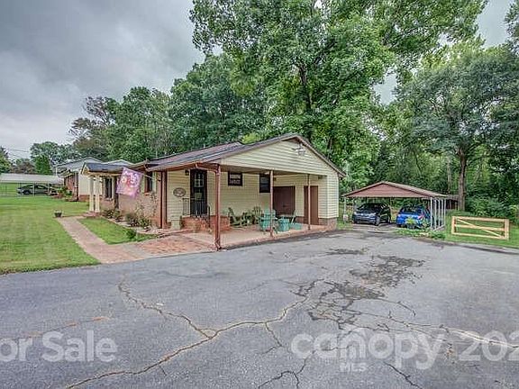 3rd image of 209 W Nims Ave