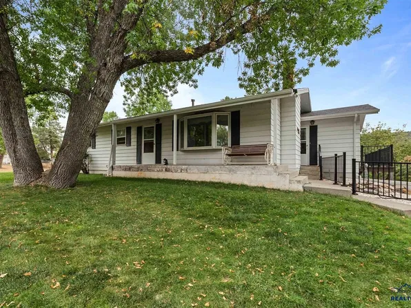 238 S 5th St, Spearfish, SD 57783