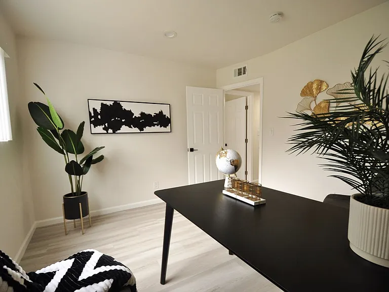 Westgate Apartments in Linda Vista — Photo 11