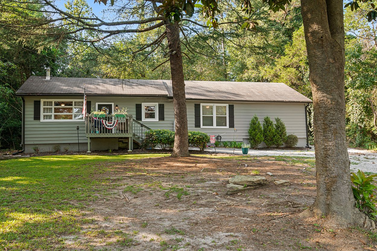 955 Lake Dr, Snellville, GA 30039 MLS 10199464 Zillow