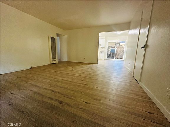 3rd image of 607 N Dalton Ave APT 1