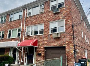 165-23 65th Ave FLOOR 1, Fresh Meadows, NY 11365