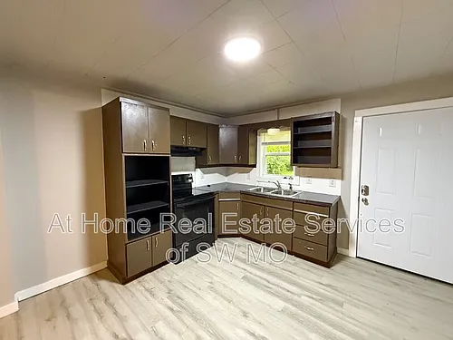 1520 E Nora St Photo 1