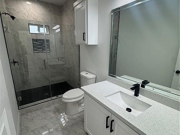 5th image of 5804 Notre Dame Ave APT 3