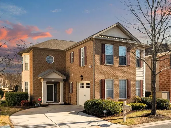 421 Blue Beech Way, Chesapeake, VA 23320