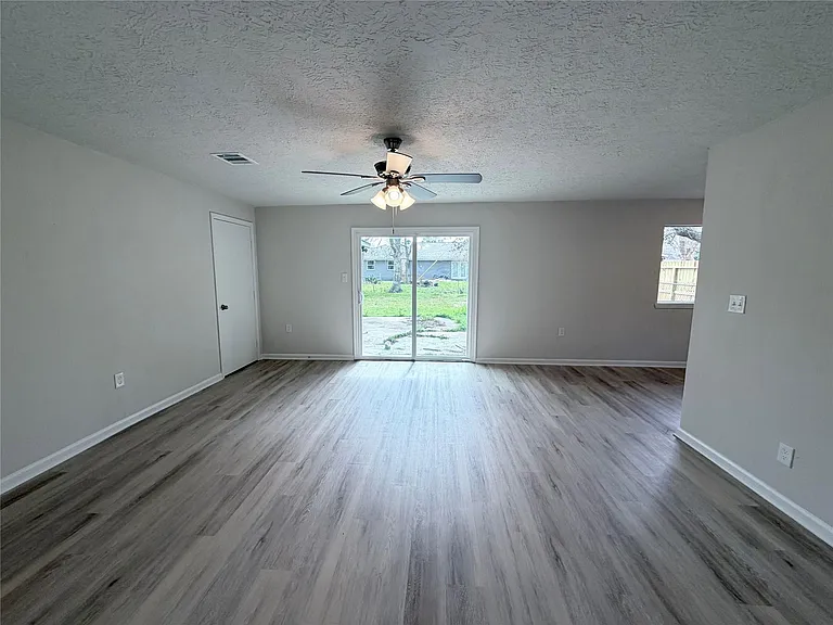 4103 Goulburn Dr — Photo 6
