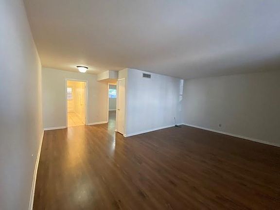 3rd image of 1818 Prytania St APT 4