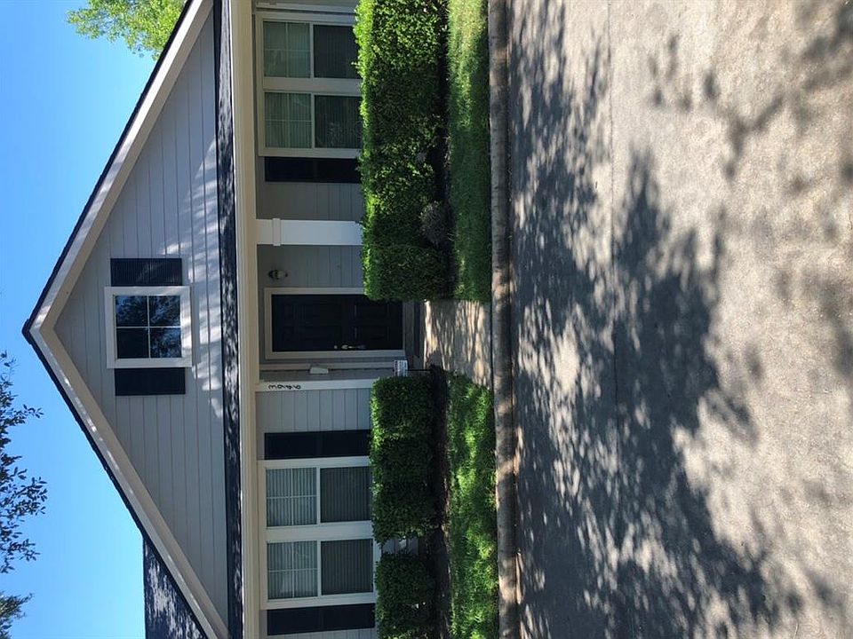 1st image of 3946 Town Park Ln