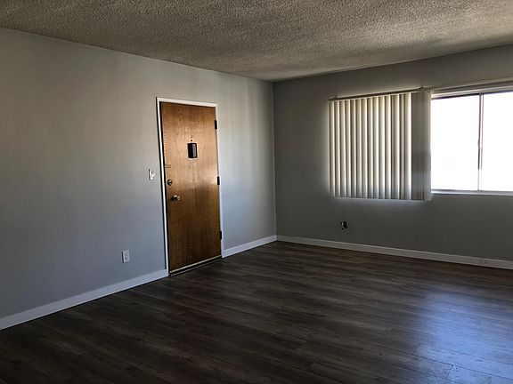 3rd image of 5028 Cahuenga Blvd #5