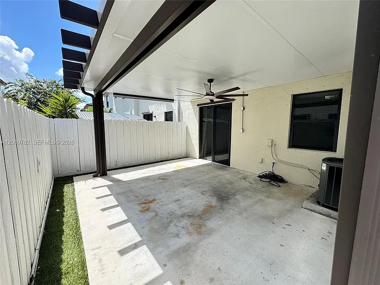 11424 SW 252nd St — Photo 47