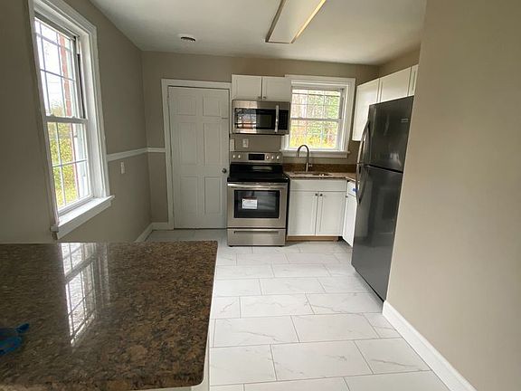 3rd image of 4505 Eastover Ave