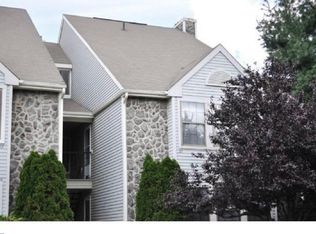 27 Provincetown Dr, Marlton, NJ 08053