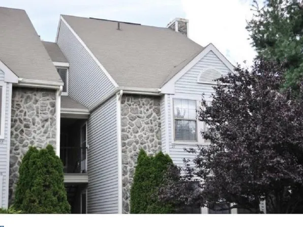 27 Provincetown Dr, Marlton, NJ 08053