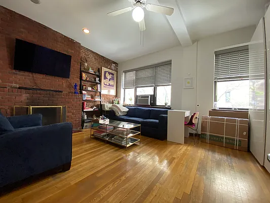 Rented by Bohemia Realty Group | media 16