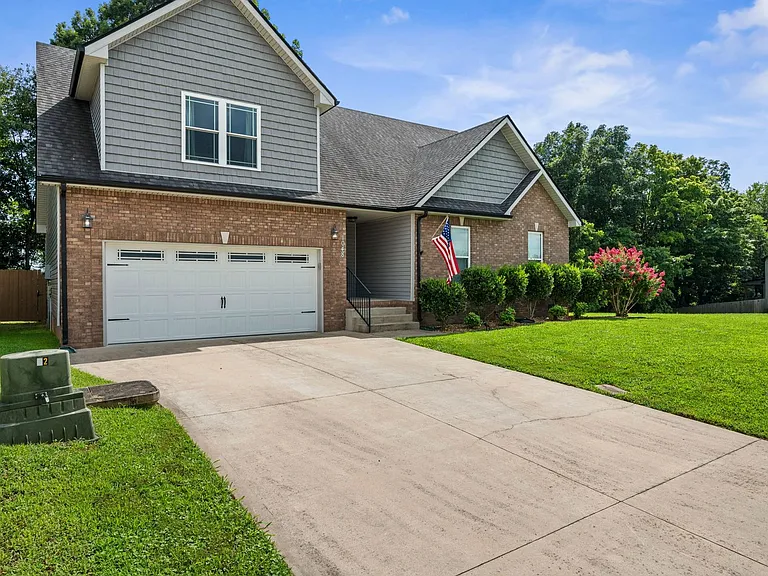 1048 Harrison Way — Photo 2