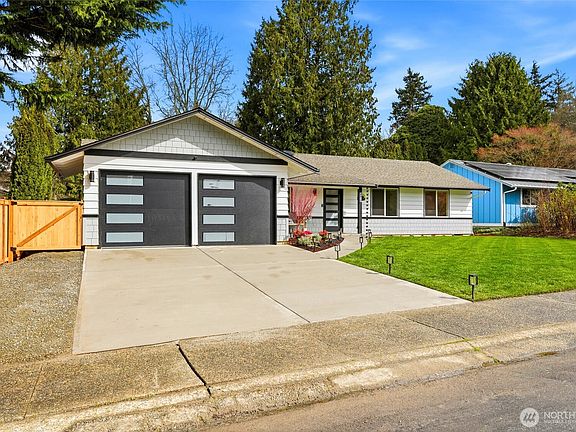 2nd image of 8810 NE 138th Street