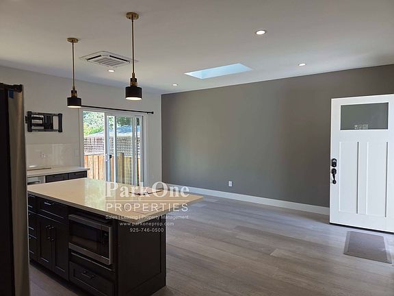 3rd image of 1540 Westwood Ct