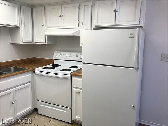 3rd image of 4300 N Lamont St APT 256