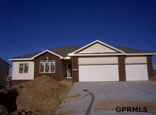 18416 Atlas Rd, Omaha, NE 68130