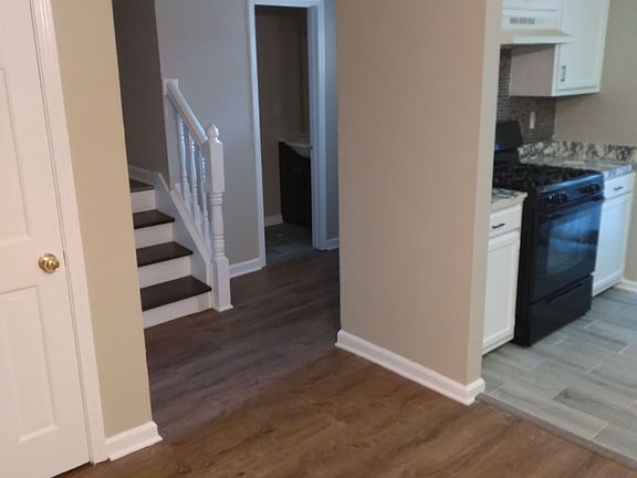 5th image of 4889 Autumn Cir