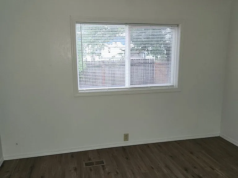 1125 2nd Ave — Photo 26
