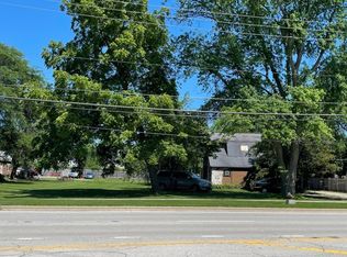 20413 N State Route 83, Prairie View, IL 60069