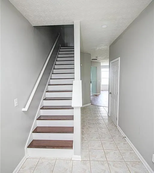 6476 Portside Way — Photo 2