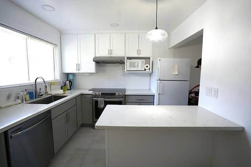 1st image of 816 Hooshang Ct