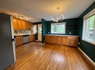 130 Cambridge Rd, Alexandria, VA 22314