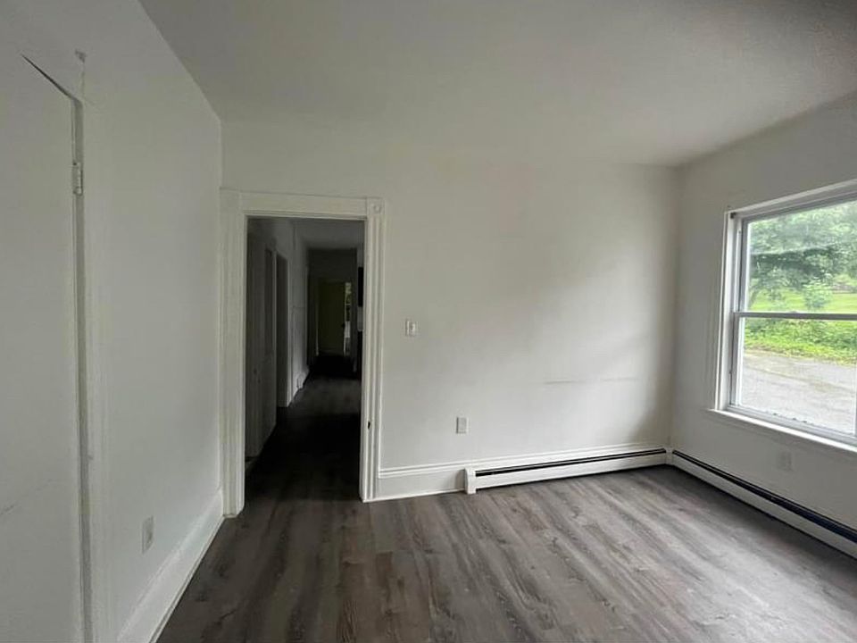 2nd image of 52-54 Norwood St #1