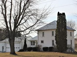 15985 Lyndon Rd, Morrison, IL 61270