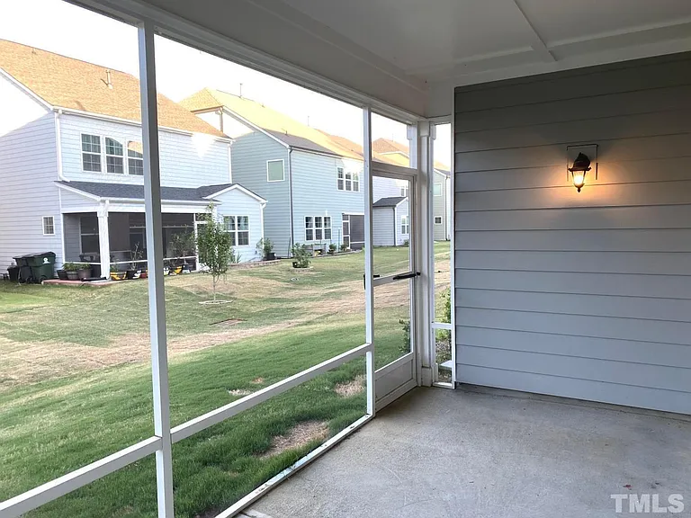 1148 Premier Key Dr — Photo 13