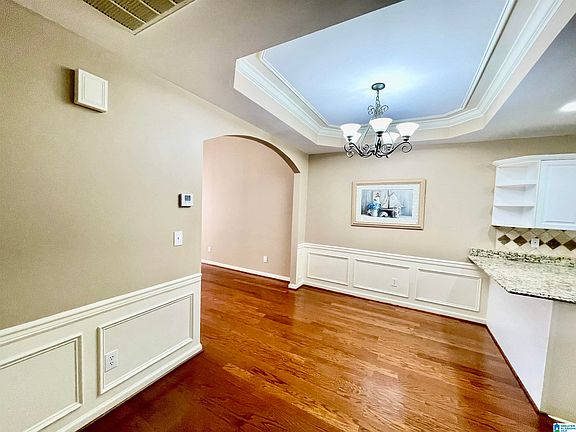 4th image of 183 Hayesbury Ct