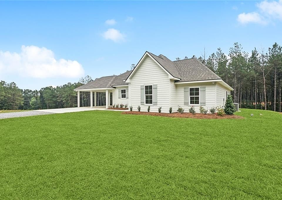 1st image of 43394 Lauren Ln