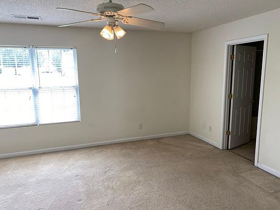 5th image of 1005 Quinlan Dr