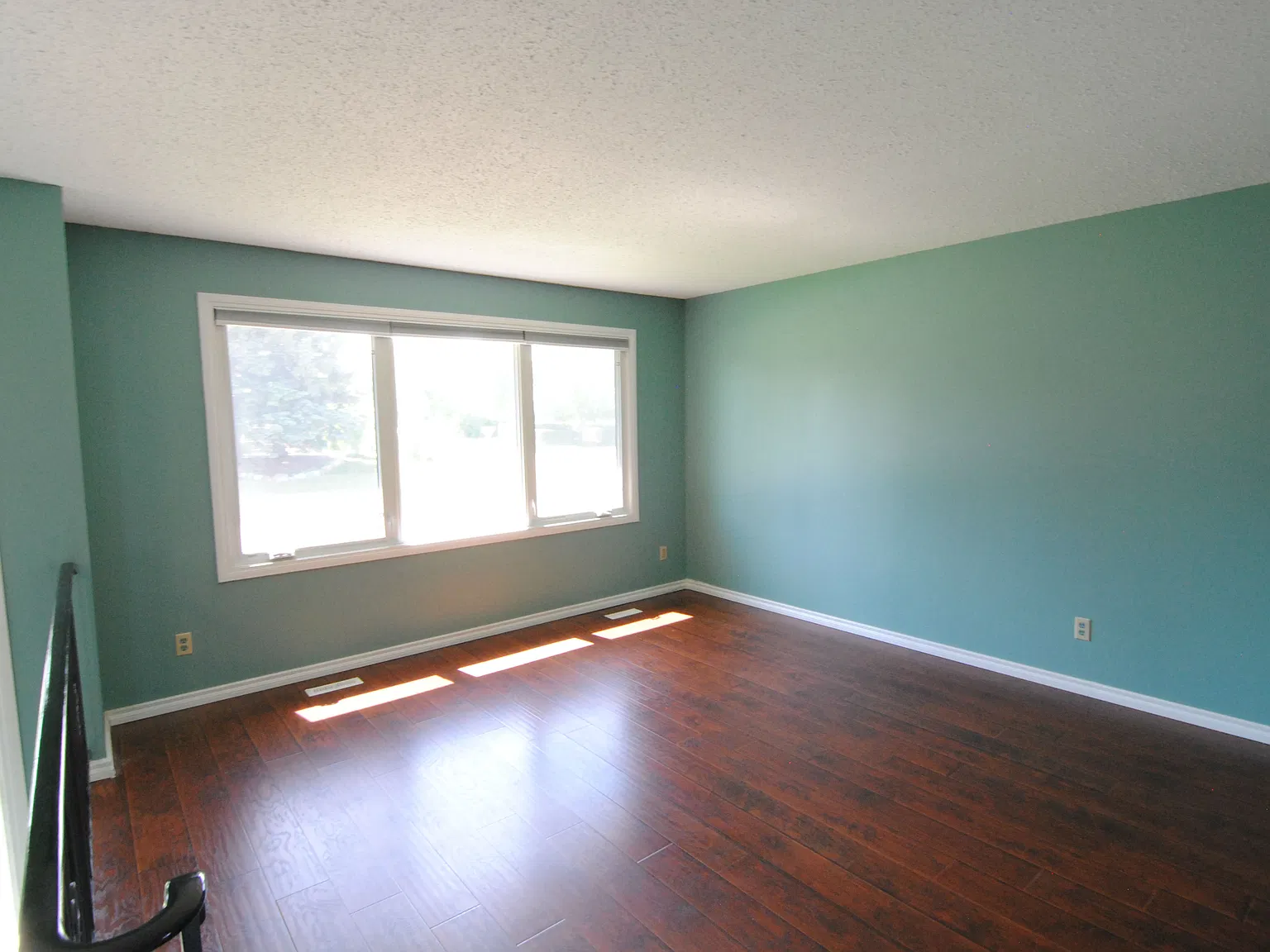 4810 52 Avenue Beaumont — Photo 3