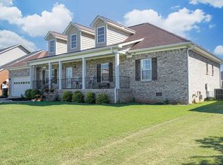 307 Spencer Lakes Dr, Meridianville, AL 35759
