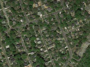 1914 Pimmit Dr, Falls Church, VA 22043