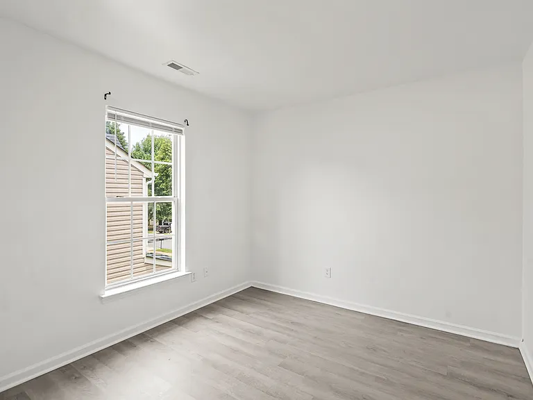 2724 Mulberry Pond Dr — Photo 13