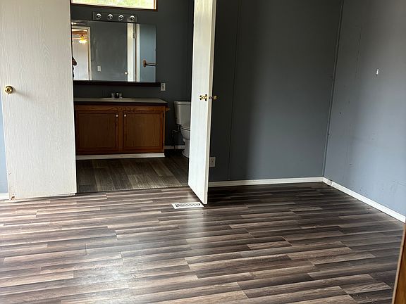 4th image of 1101 Bauman St