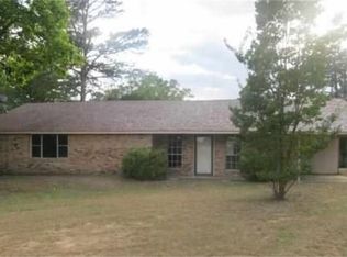 463 Roberson Rd, Hallsville, TX 75650