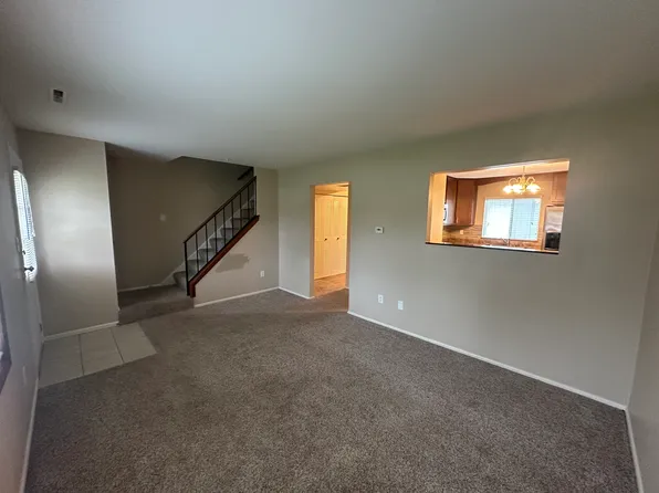 622 N Shelby Pl, Hobart, IN 46342