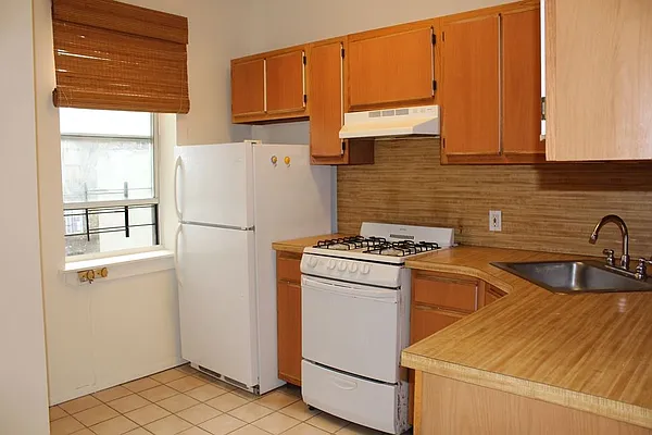 Rented by Corcoran | media 7