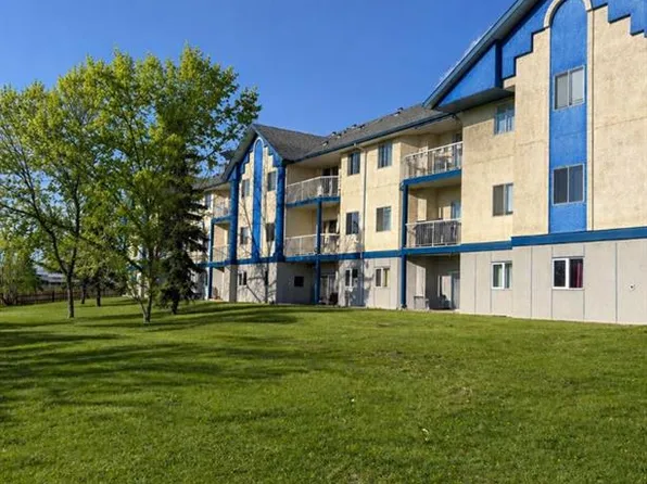 10405 99th Ave, Grande Prairie, AB T8V 6Z3