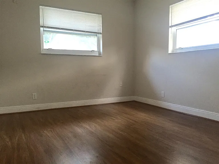 4061 N Dixie Hwy #28 — Photo 6