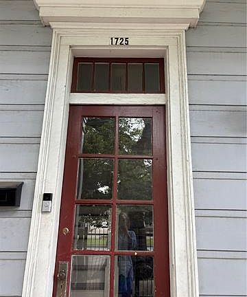 3rd image of 1725 Louisiana Ave