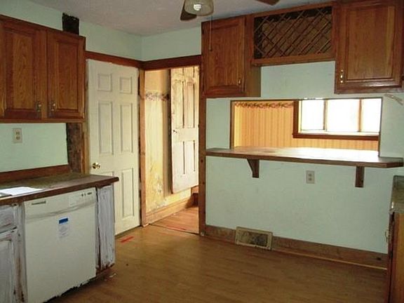 4th image of 130 Harrington Ln