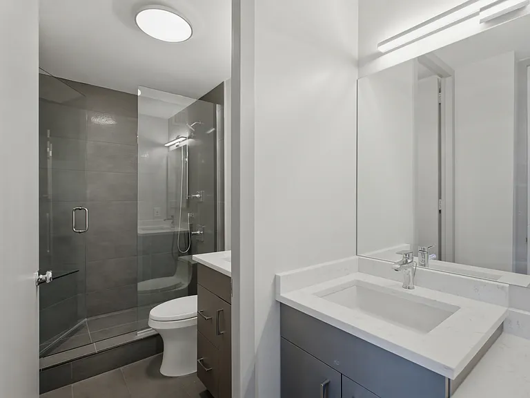 2020 N Lincoln Park W #2F — Photo 10
